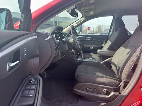 Used 2012 Chevrolet Traverse LT image 12