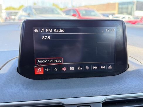 Used 2018 MAZDA MAZDA3 Touring image 23