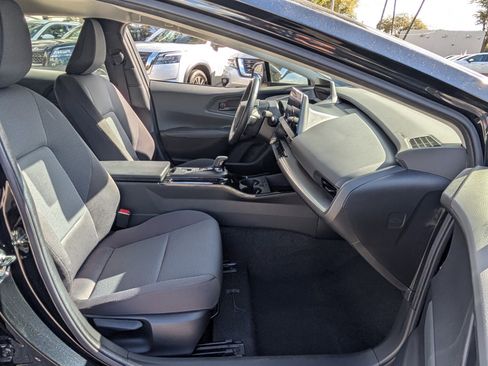 Used 2024 Toyota Prius LE image 18