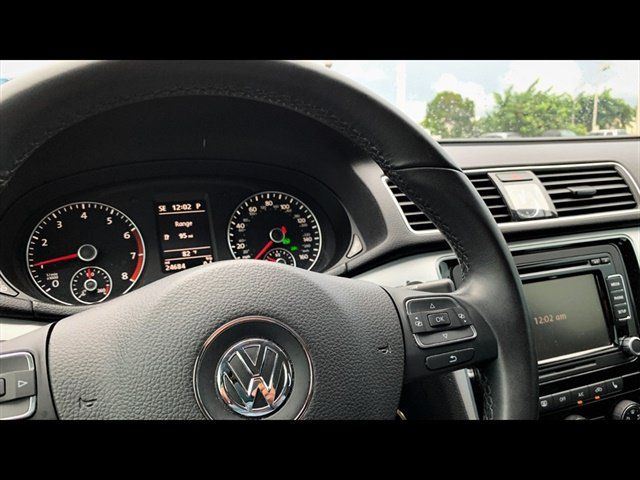 Used 2013 Volkswagen Passat 2.5 SE FWD image 9