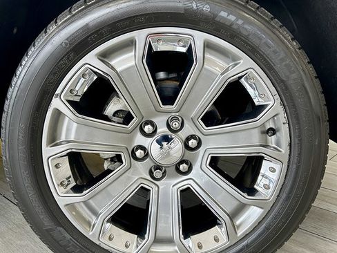 Used 2016 GMC Yukon Denali w/ Open Road Package image 19