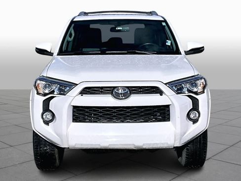 Used 2016 Toyota 4Runner SR5 Premium image 3