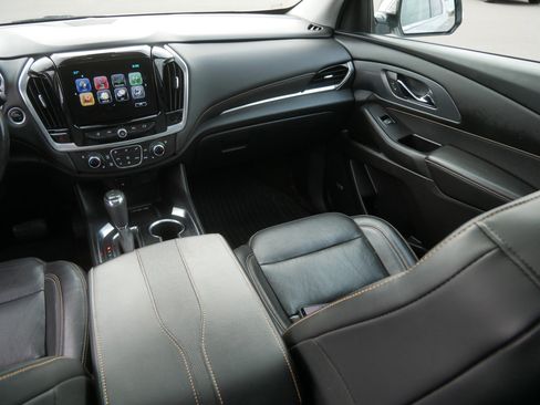 Used 2019 Chevrolet Traverse Premier AWD/4WD image 11