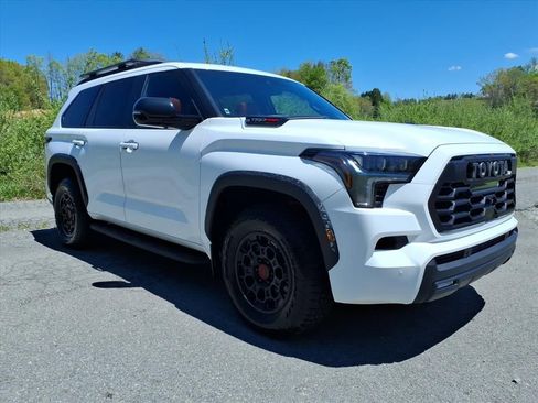 Used 2025 Toyota Sequoia TRD Pro AWD/4WD image 14