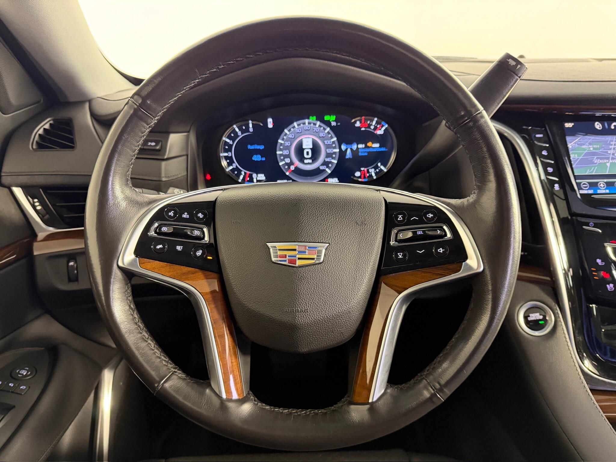 Used 2019 Cadillac Escalade Premium Luxury AWD/4WD image 12
