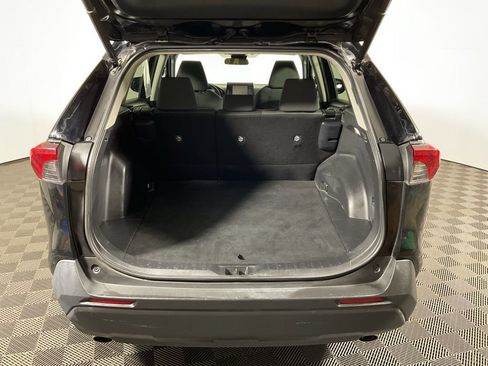Used 2022 Toyota RAV4 XLE w/ Convenience Package image 13