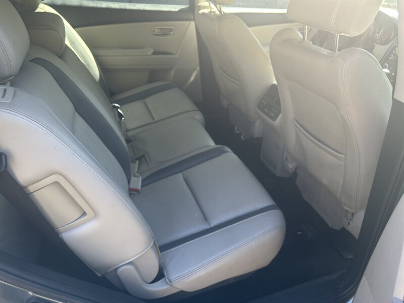 Used 2011 MAZDA CX-9 Touring w/ Moonroof & Bose Audio Pkg AWD/4WD image 10