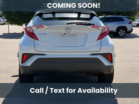 Used 2018 Toyota C-HR XLE FWD image 5