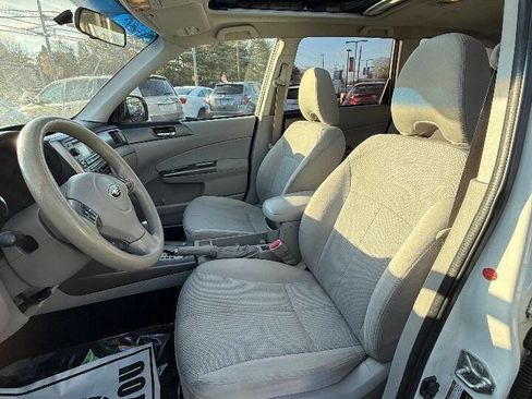 Used 2011 Subaru Forester 2.5X Premium w/ All-Weather Pkg image 11