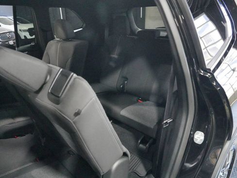 Used 2025 GMC Acadia Elevation w/ LPO, All-Weather Package AWD/4WD image 32