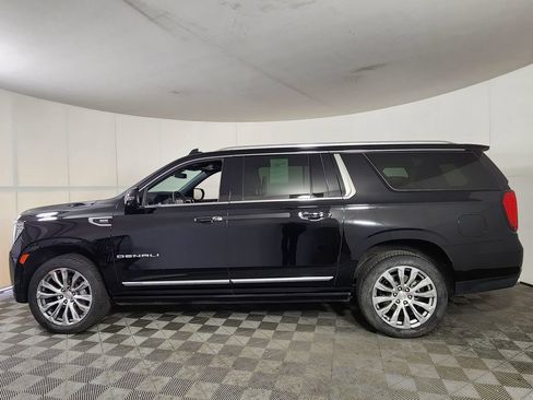 Used 2023 GMC Yukon XL Denali AWD/4WD image 4