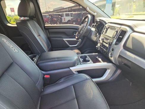 Used 2017 Nissan Titan PRO-4X AWD/4WD image 12