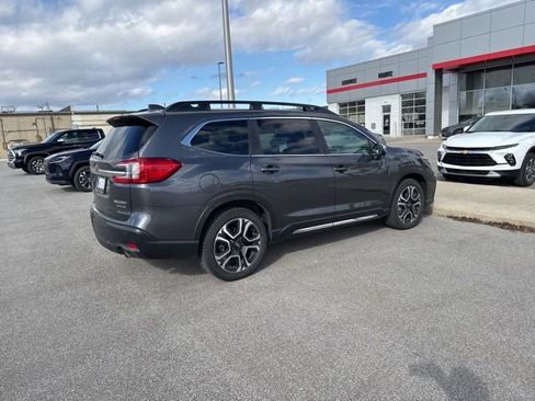 Used 2023 Subaru Ascent Limited w/ Technology Package AWD/4WD image 5