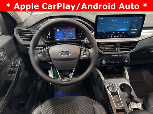 New 2025 Ford Escape SE w/ Class II Trailer Tow Package FWD image 2