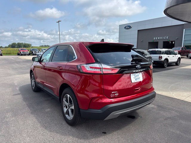 Used 2024 Ford Edge SEL w/ Convenience Package AWD/4WD image 3