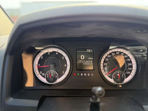 Used 2017 RAM 1500 Express image 12