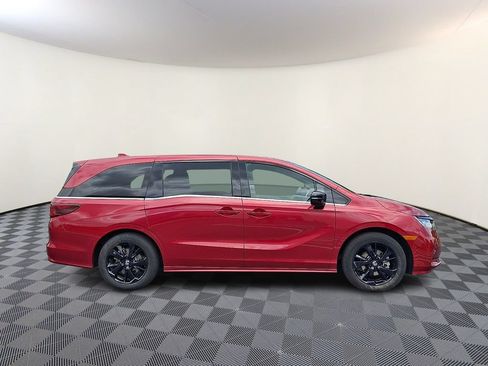 Used 2023 Honda Odyssey Sport image 10