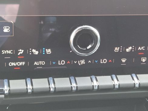 New 2026 GMC Yukon AT4 w/ AT4 Premium Plus Package AWD/4WD image 39