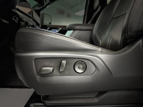 Used 2024 Chevrolet Silverado 2500 High Country w/ High Country Premium Package AWD/4WD image 14