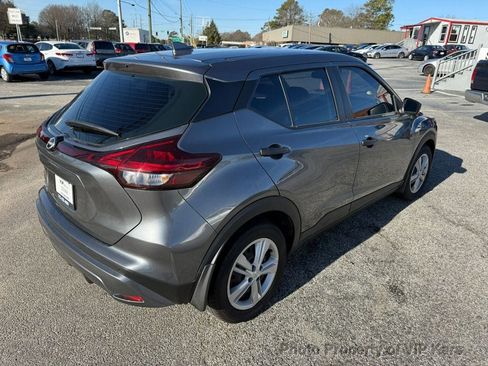 Used 2023 Nissan Kicks S image 5