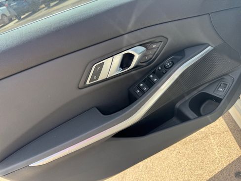 Used 2019 BMW 330i Sedan w/ Driving Assistance Package RWD image 11