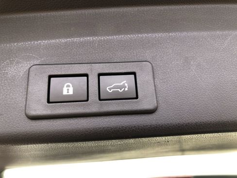 Used 2021 Subaru Ascent Limited w/ Technology Package image 10