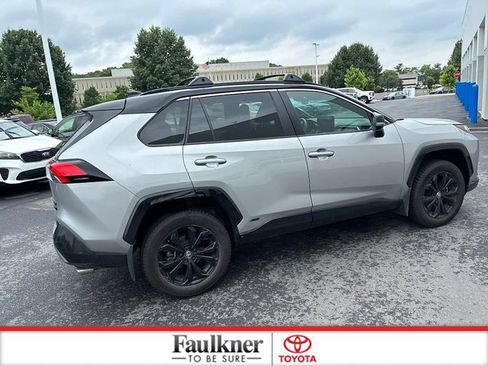 Used 2023 Toyota RAV4 XSE AWD/4WD image 7