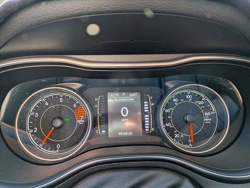 Used 2019 Jeep Cherokee Latitude Plus image 10