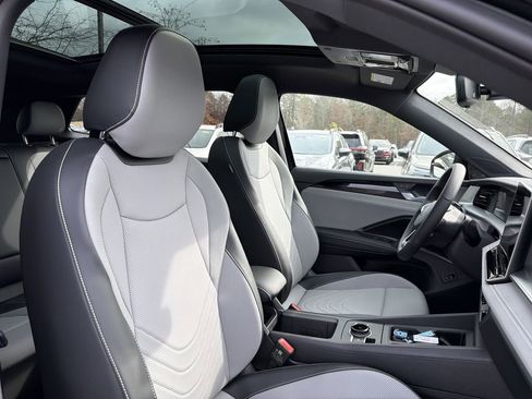 New 2026 Volkswagen Tiguan SE R-Line image 19