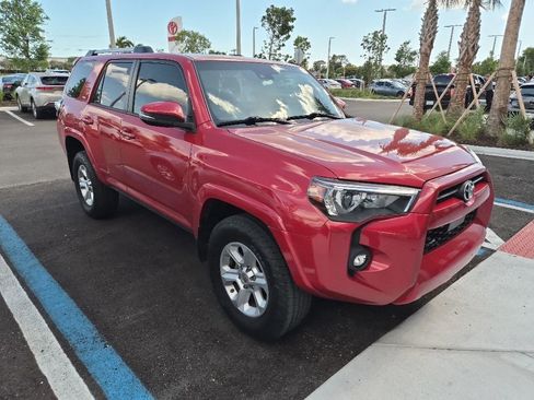 Used 2021 Toyota 4Runner SR5 Premium w/ Moonroof Package RWD image 3