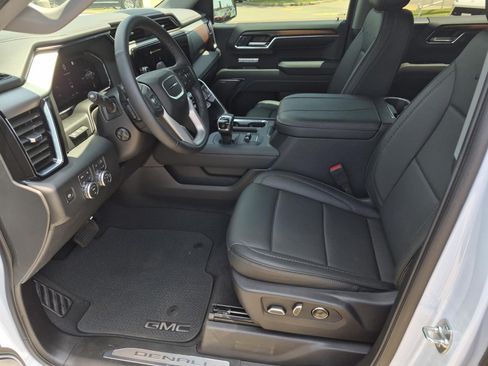 Certified 2026 GMC Sierra 1500 Denali w/ Denali Reserve Package AWD/4WD image 12