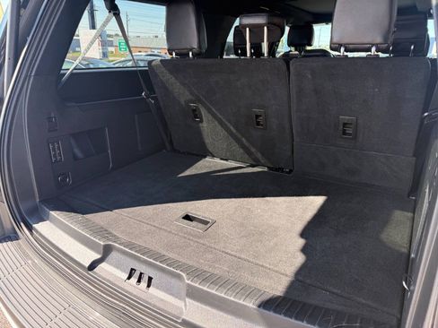 Used 2019 Ford Expedition Max Limited RWD image 28