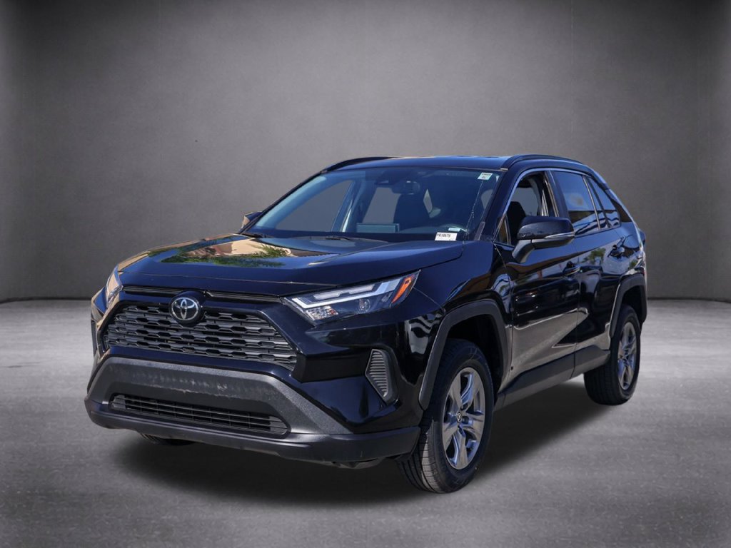 Used 2024 Toyota RAV4 XLE FWD image 9