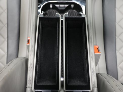 Used 2018 Bentley Flying Spur S W12 AWD/4WD image 44