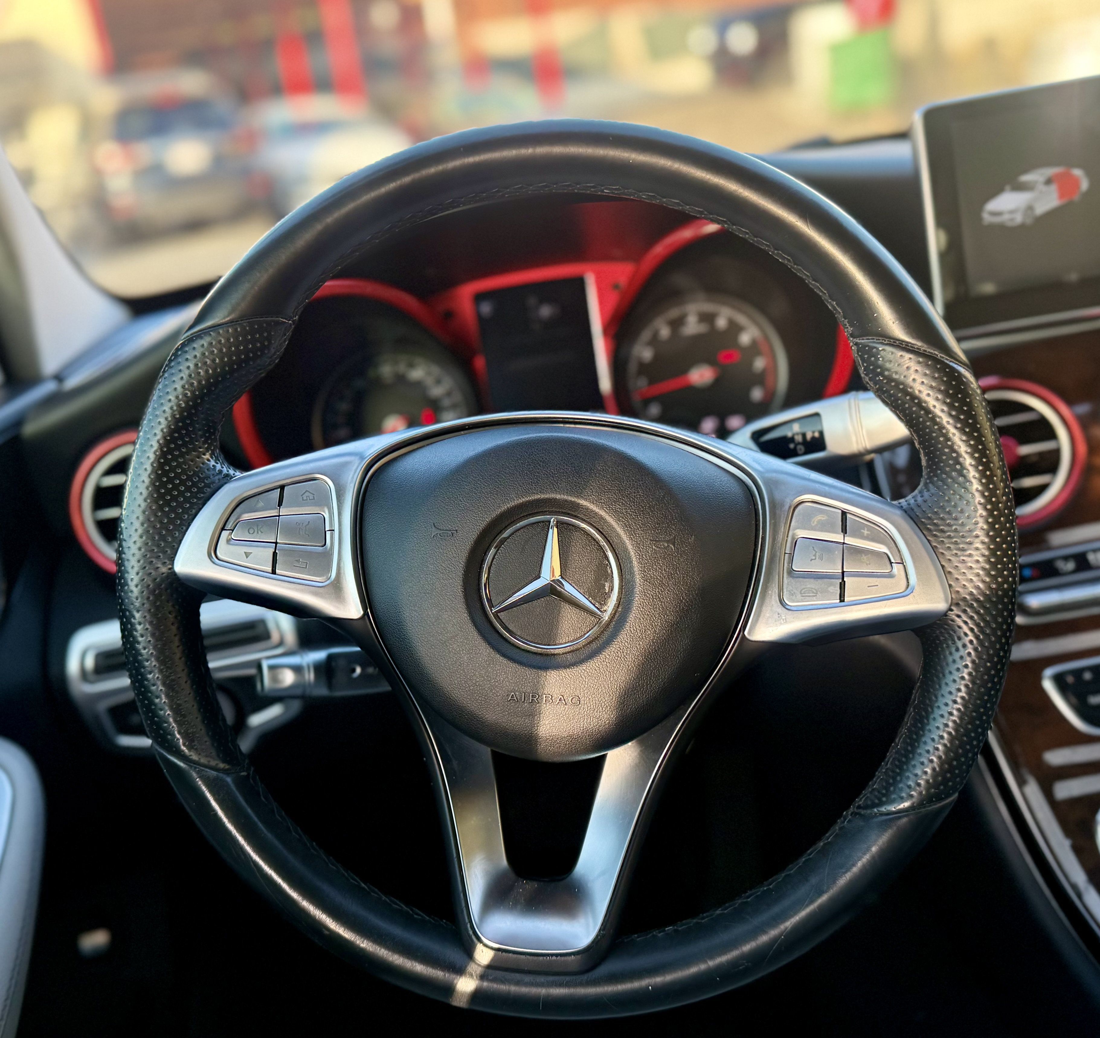 Used 2015 Mercedes-Benz C 300 Sedan image 21