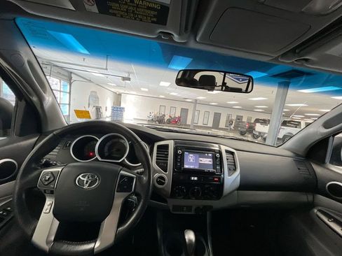 Used 2014 Toyota Tacoma 4x4 Double Cab image 15