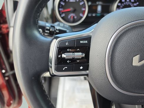 Used 2022 Kia Carnival SX FWD image 32