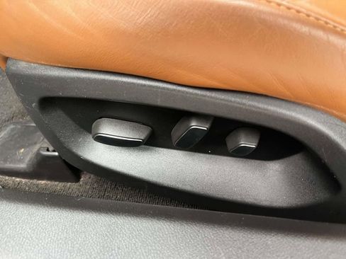 Used 2015 Chevrolet Corvette Z06 w/ 3LZ Preferred Equipment Group image 12