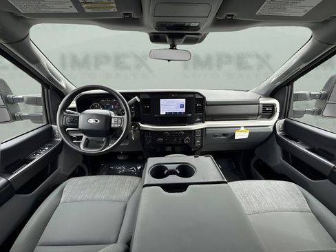 Used 2025 Ford F350 XLT AWD/4WD image 12