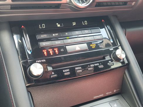 Used 2025 Lexus IS 300 w/ Premium Package image 33