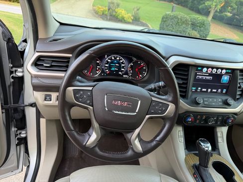 Used 2017 GMC Acadia Denali FWD image 18