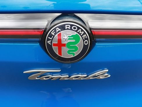 Used 2024 Alfa Romeo Tonale Veloce AWD/4WD image 7