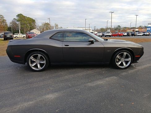 Used 2015 Dodge Challenger R/T w/ Quick Order Package 22B R/T image 2
