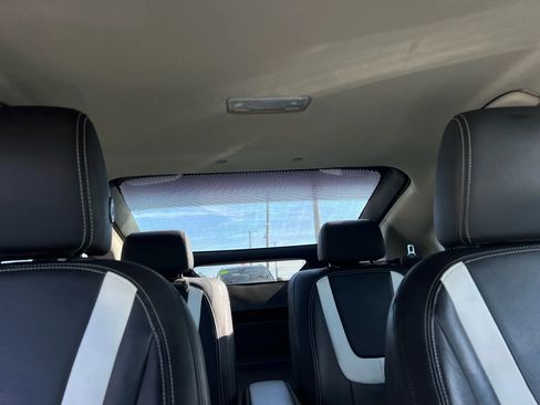 Used 2013 Chevrolet Volt Premium w/ Premium Trim Package image 18