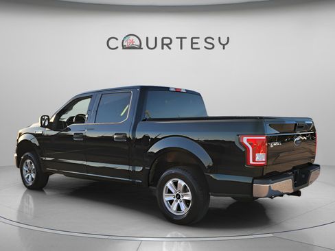 Used 2016 Ford F150 XLT image 3