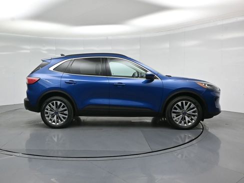 Certified 2022 Ford Escape Titanium w/ Class II Trailer Tow Package AWD/4WD image 28