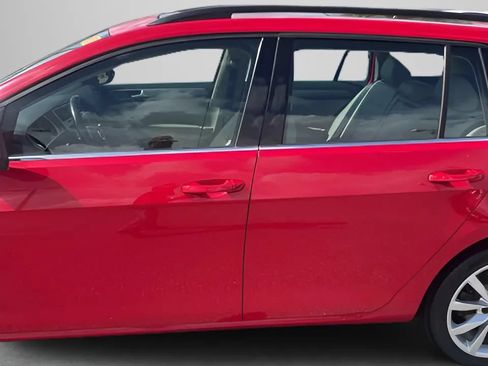 Used 2016 Volkswagen Golf SE FWD image 32