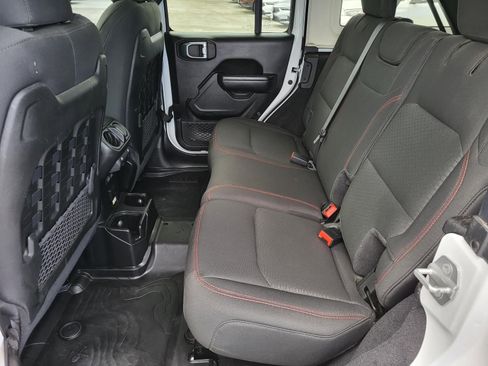 Used 2021 Jeep Wrangler Unlimited Rubicon AWD/4WD image 12