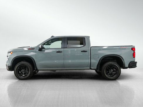 Used 2024 Chevrolet Silverado 1500 LT Trail Boss w/ LT Trail Boss Premium Package AWD/4WD image 3