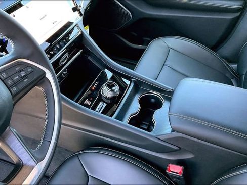 New 2026 Jeep Grand Cherokee Limited AWD/4WD image 8